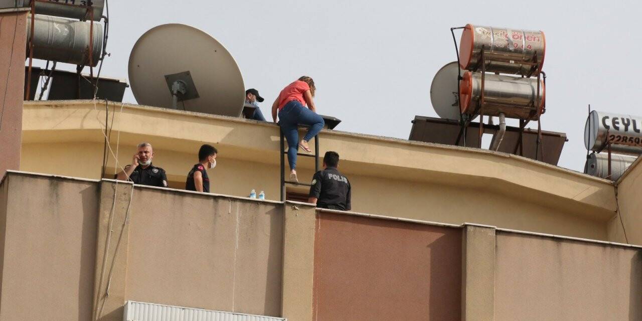Korona virüsten hayatını kaybeden babasının acısına dayanamadı