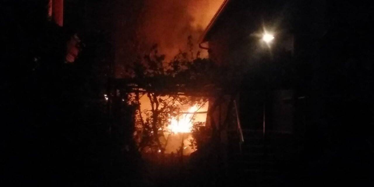 Konya'da yangın! Alev alev yanan tandırlık korkuttu