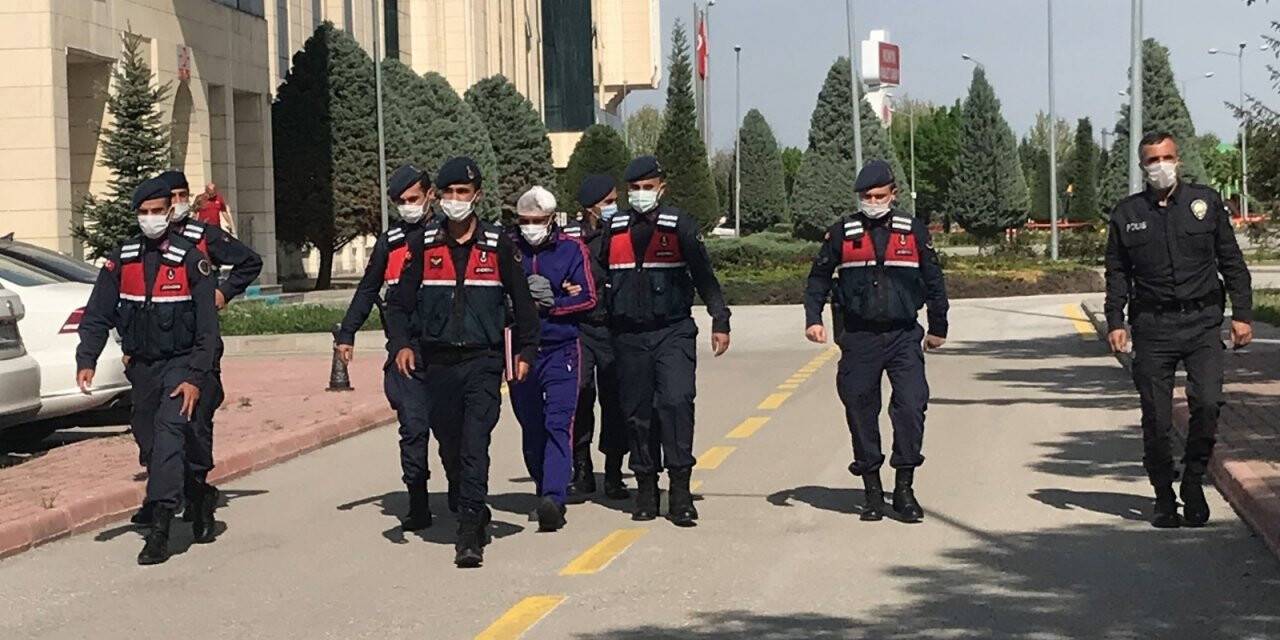 Koyun otlatma yeri nedeniyle baba ve oğlunu öldüren zanlı tutuklandı