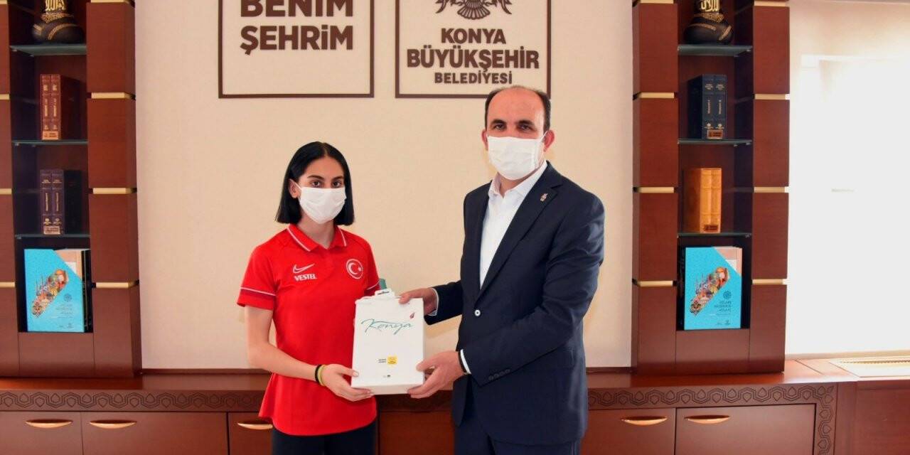 Elif Çolak Başkan Altay’la buluştu