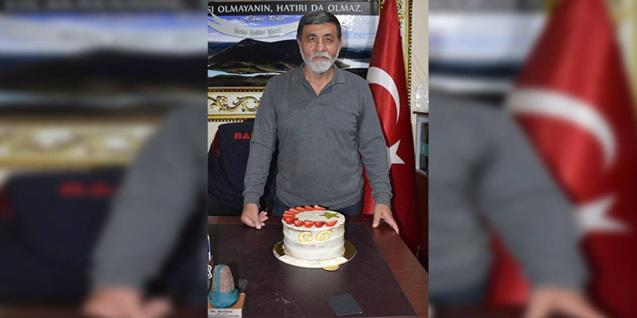 Bu Sefer Kendi Hayatını Anlattı