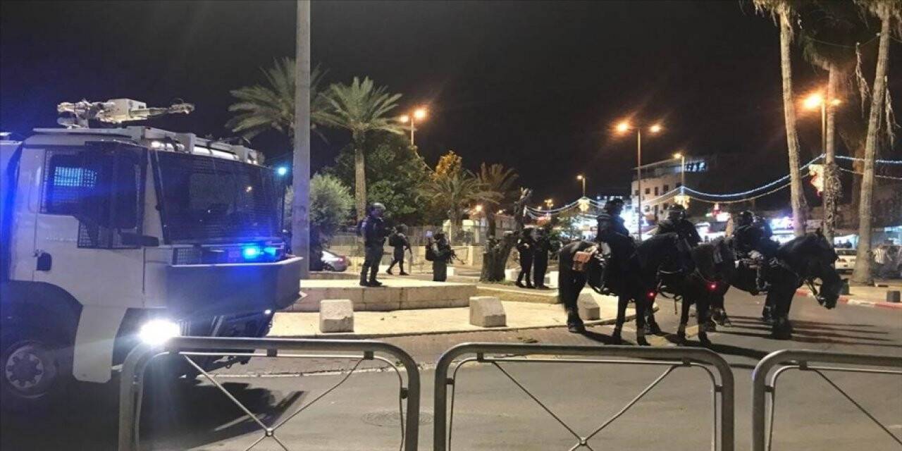 İsrail polisi Şam Kapısı'nda Filistinlilere saldırdı