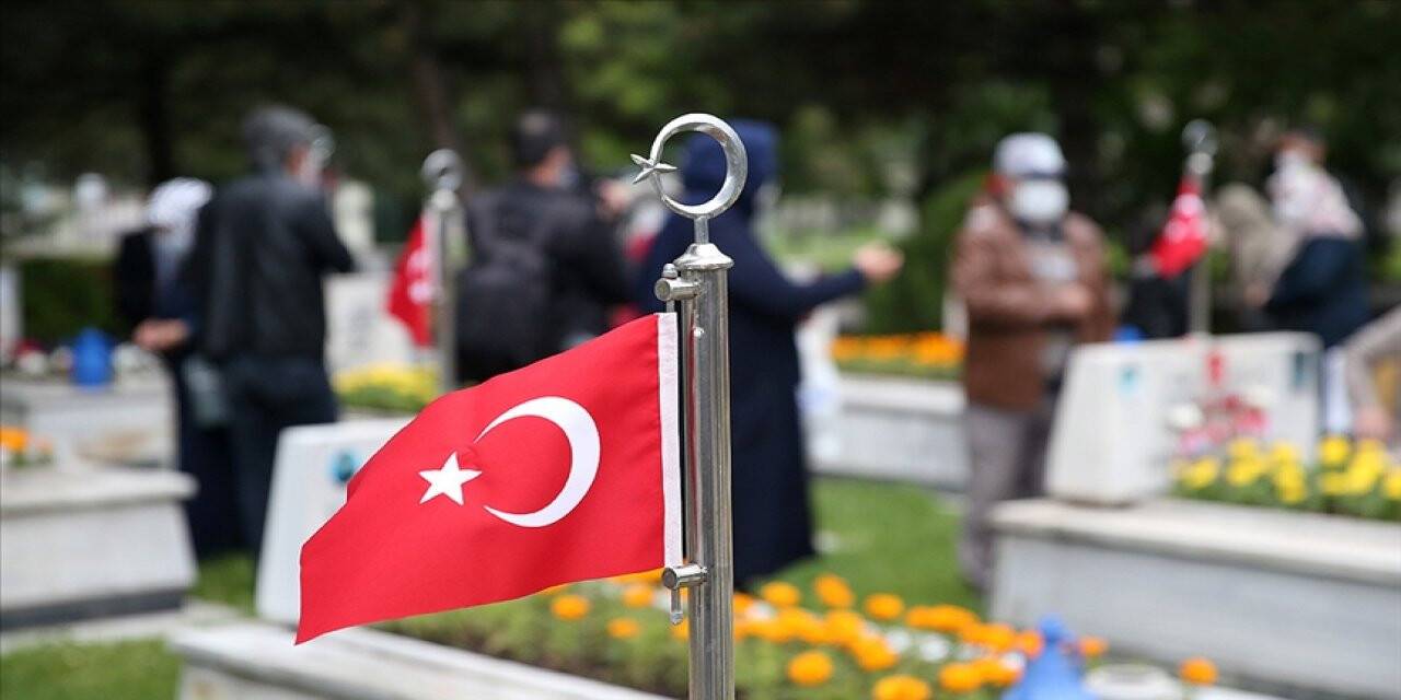 İçişleri'nden yeni genelge: Şehitlik ziyaretleri için kısıtlama muafiyeti