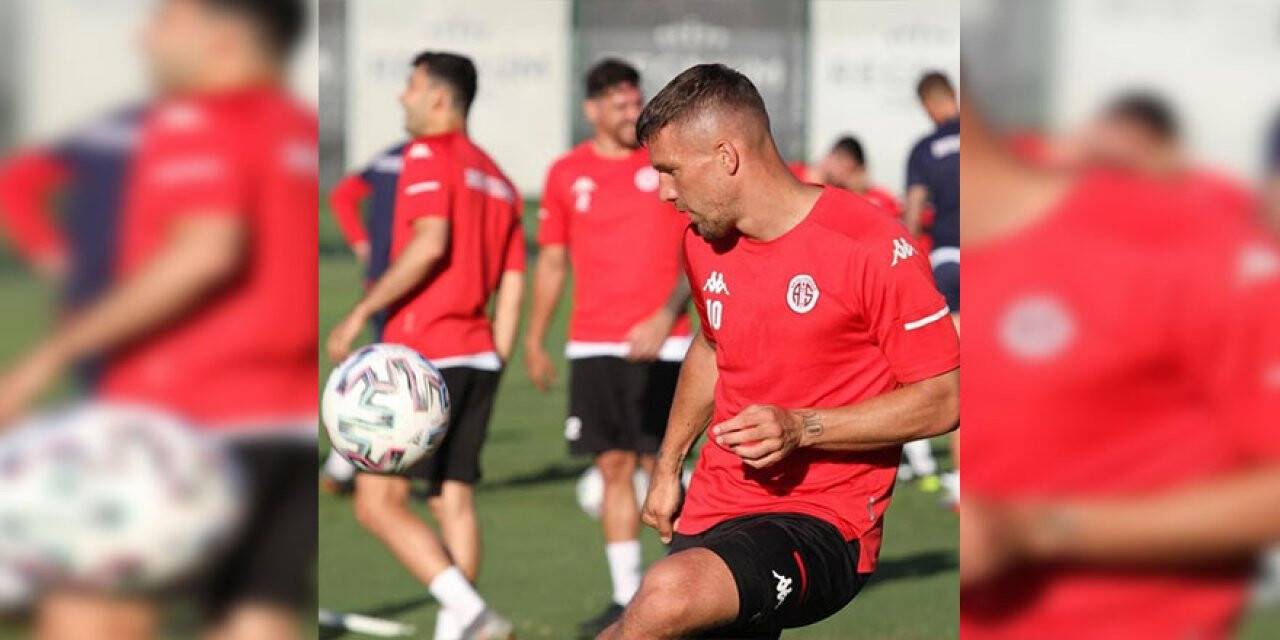Konyaspor'u ağırlayacak Antalyaspor ligde kalmayı garantiledi