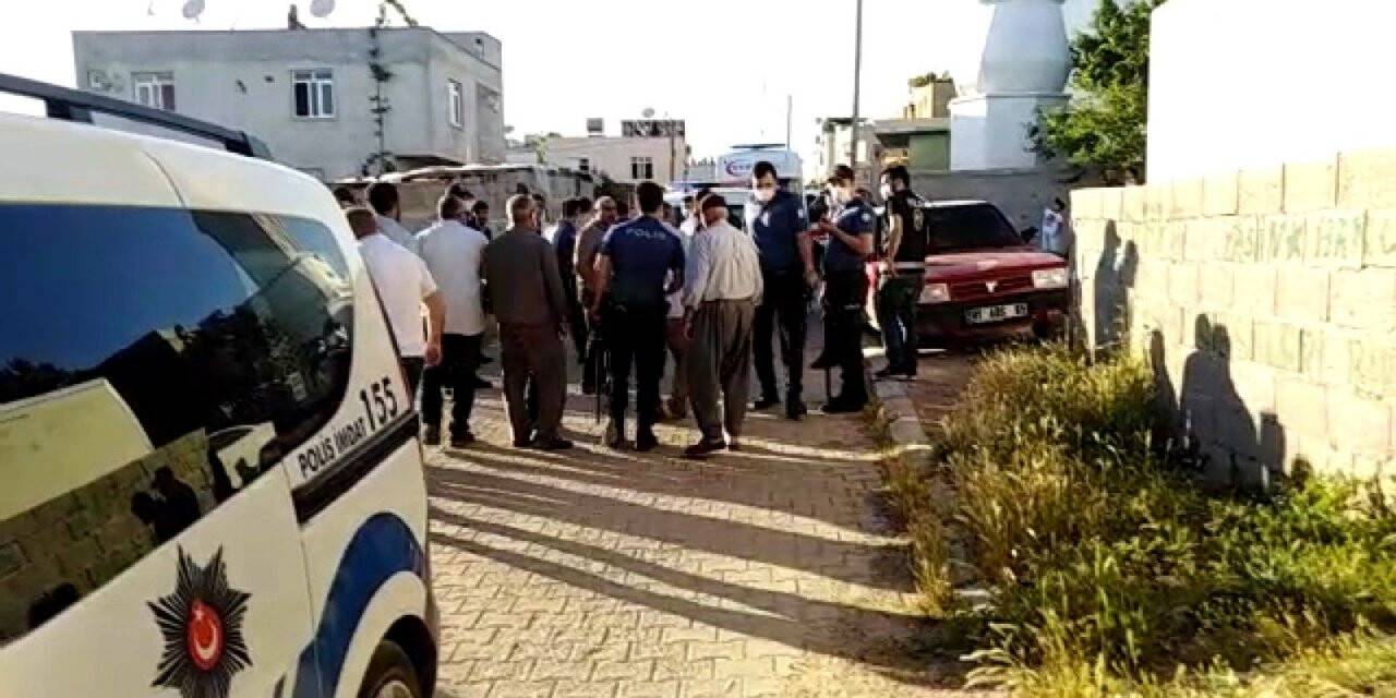 Çocukların kavgasında 1’i polis 2 kişi yaralandı