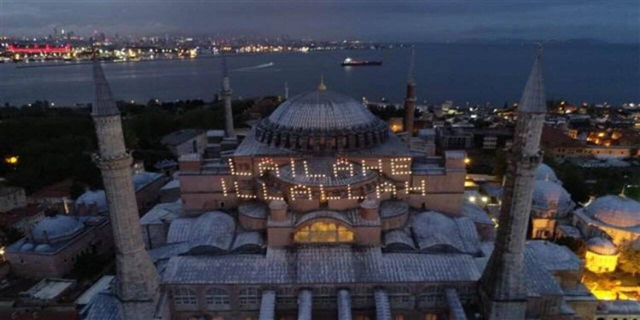 87 yıl sonra Ayasofya’da bayram coşkusu