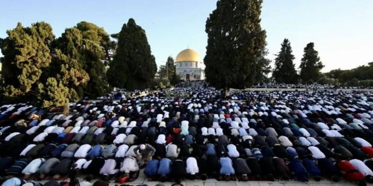 Mescid'i Aksa'da bayram namazı