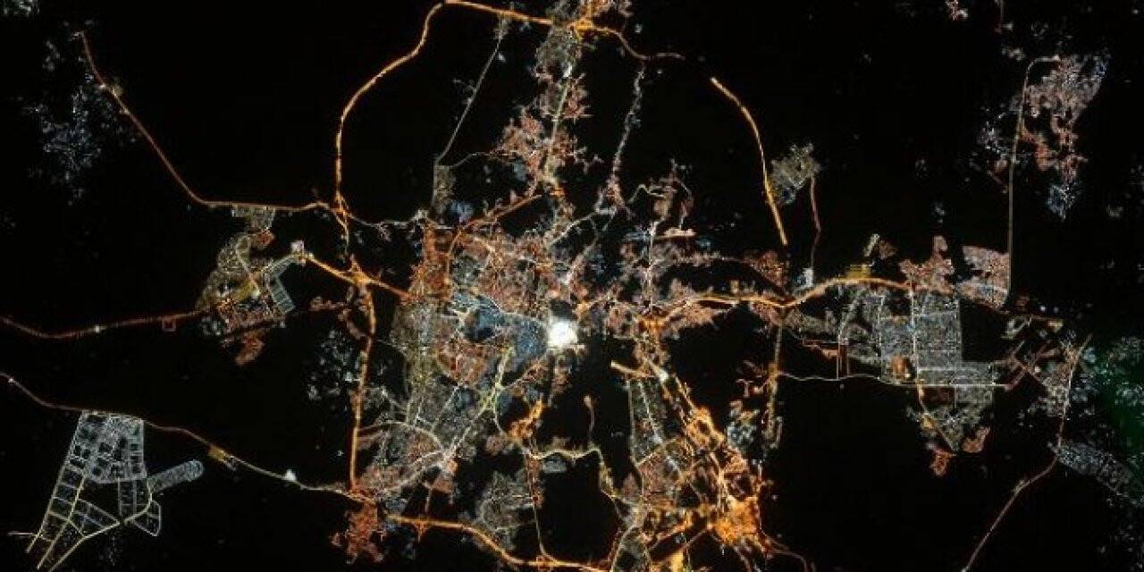 Uzaydan "Kabeli" fotoğrafla Ramazan Bayramı'nı tebrik etti