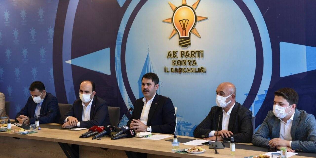 Bakan Kurum, AK Parti Konya İl Teşkilatıyla bayramlaştı