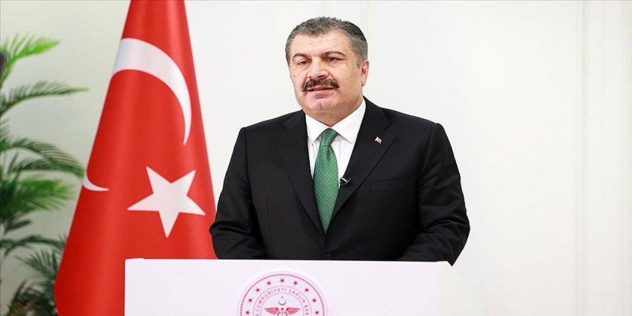 Bakan Koca'dan bayram mesajı: Kısıtlamaların kademeli olarak kalkacağı günlere ulaşıyoruz