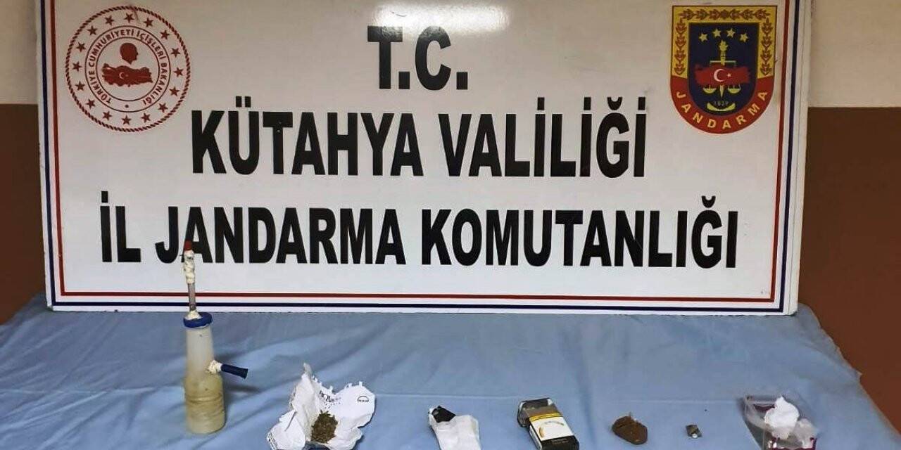 Kütahya’da bir şüphelinin üzerinde uyuşturucu ele geçirildi