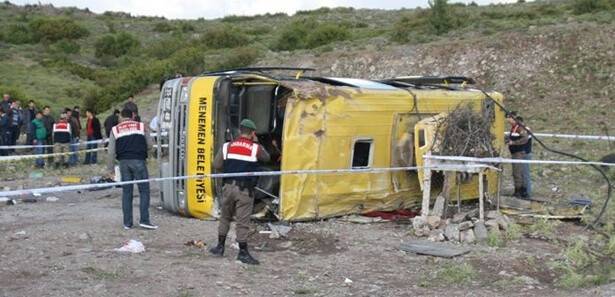 İzmir'de Midibüs Devrildi: 6 Ölü, 31 Yaralı VİDEOHABER
