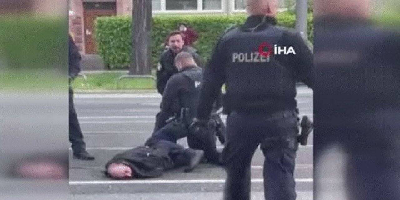 Alman polisi psikolojik rahatsızlığı bulunan Türk vatandaşını darp etti (Videolu)