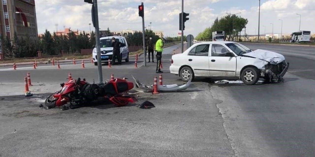 Konya'da feci kaza! Motosiklet otomobile çarptı: 1 ölü, 1 yaralı