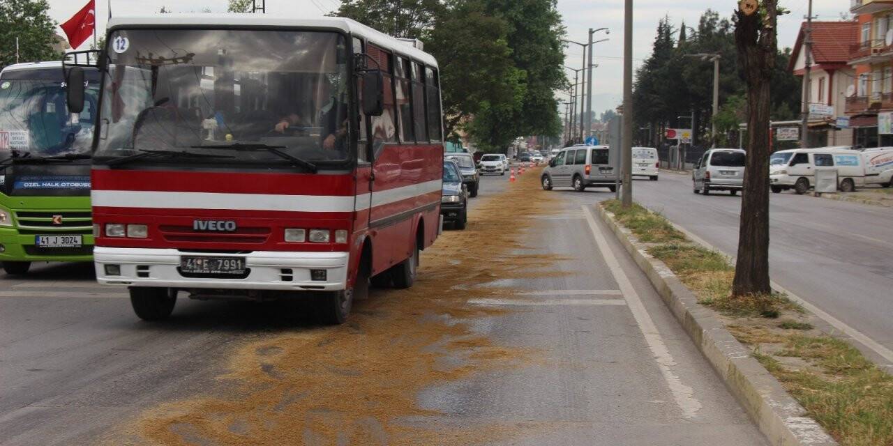 Yola dökülen hidrolik yağı zor anlar yaşattı