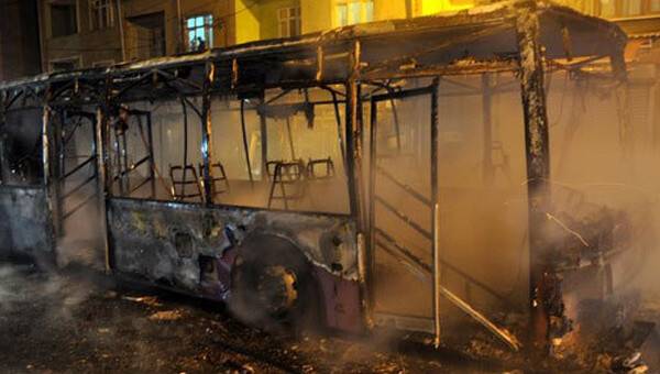 Halk otobüsüne molotoflu saldırı!