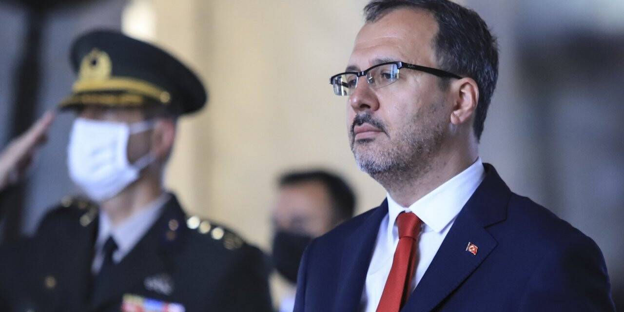 Bakan Kasapoğlu Anıtkabir’de