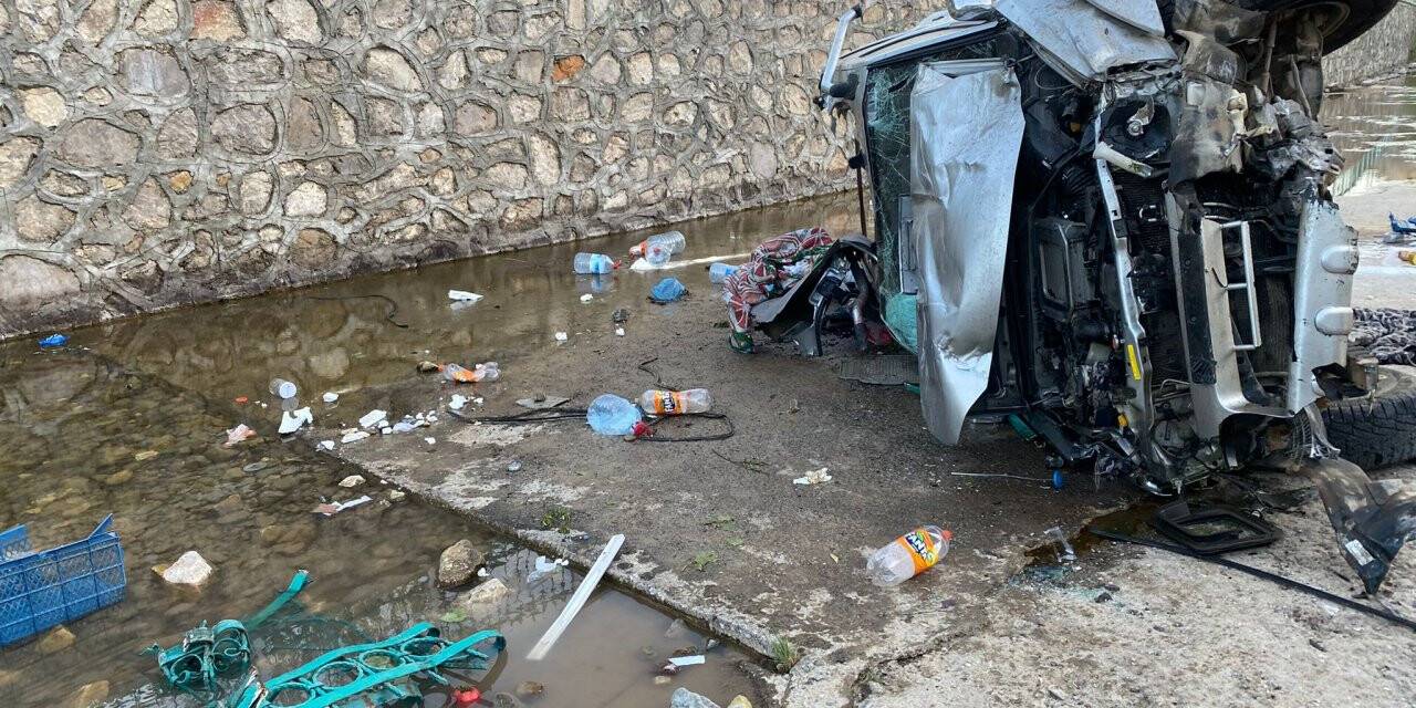 Konya'da kamyonet kanala düştü: 4 yaralı