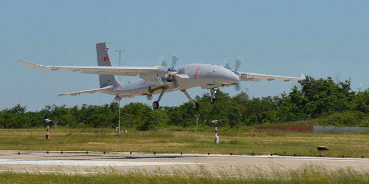 Seri üretimden çıkan AKINCI TİHA ilk kez havalandı