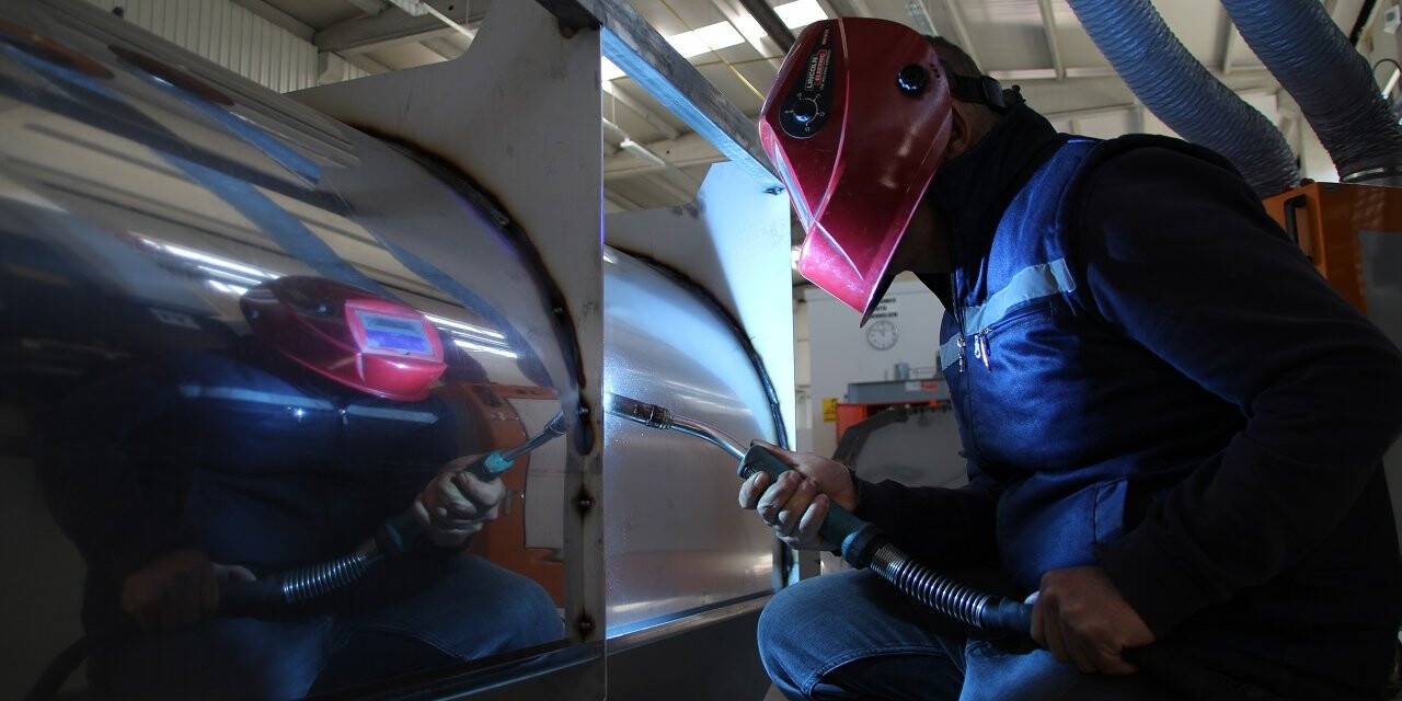 Konya'da meslek liseliler, atıkları gübreye dönüştüren makine üretti