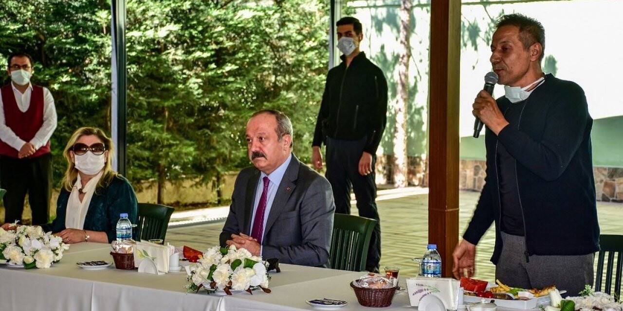 Mustafa Yıldızdoğan  Polislerle Buluştu