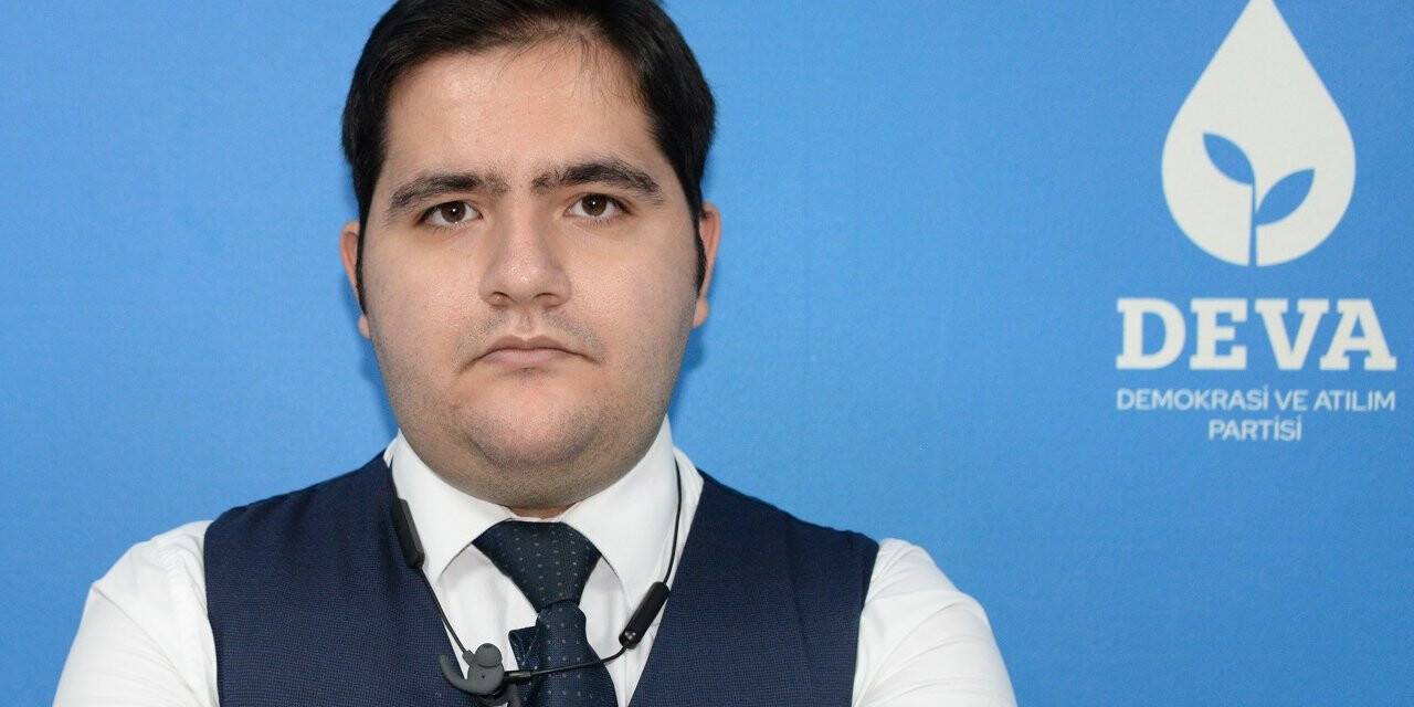 Özyurt: Deva Partisi Gençlerin Arkasında Yürüyen Bir Partidir