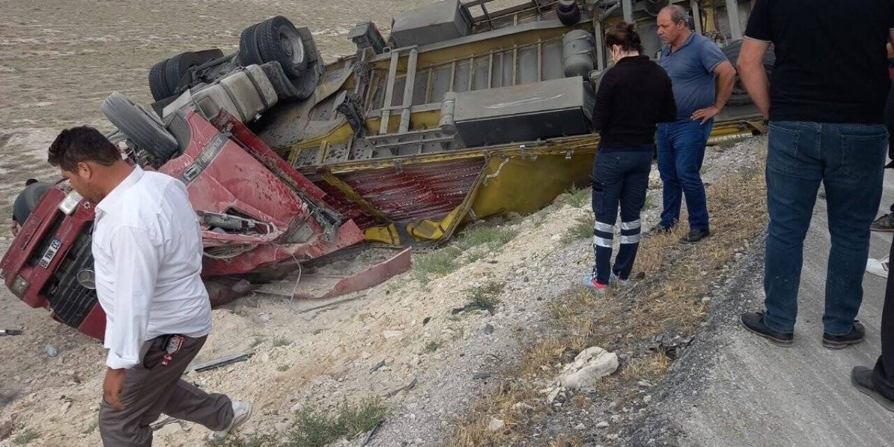 Konya'da kaza! Cip ile tır çarpıştı: 1 yaralı