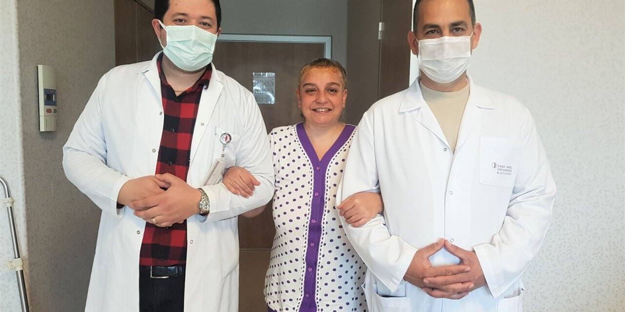 Selfie çekerken şüphelendi, beyninde tümör çıktı
