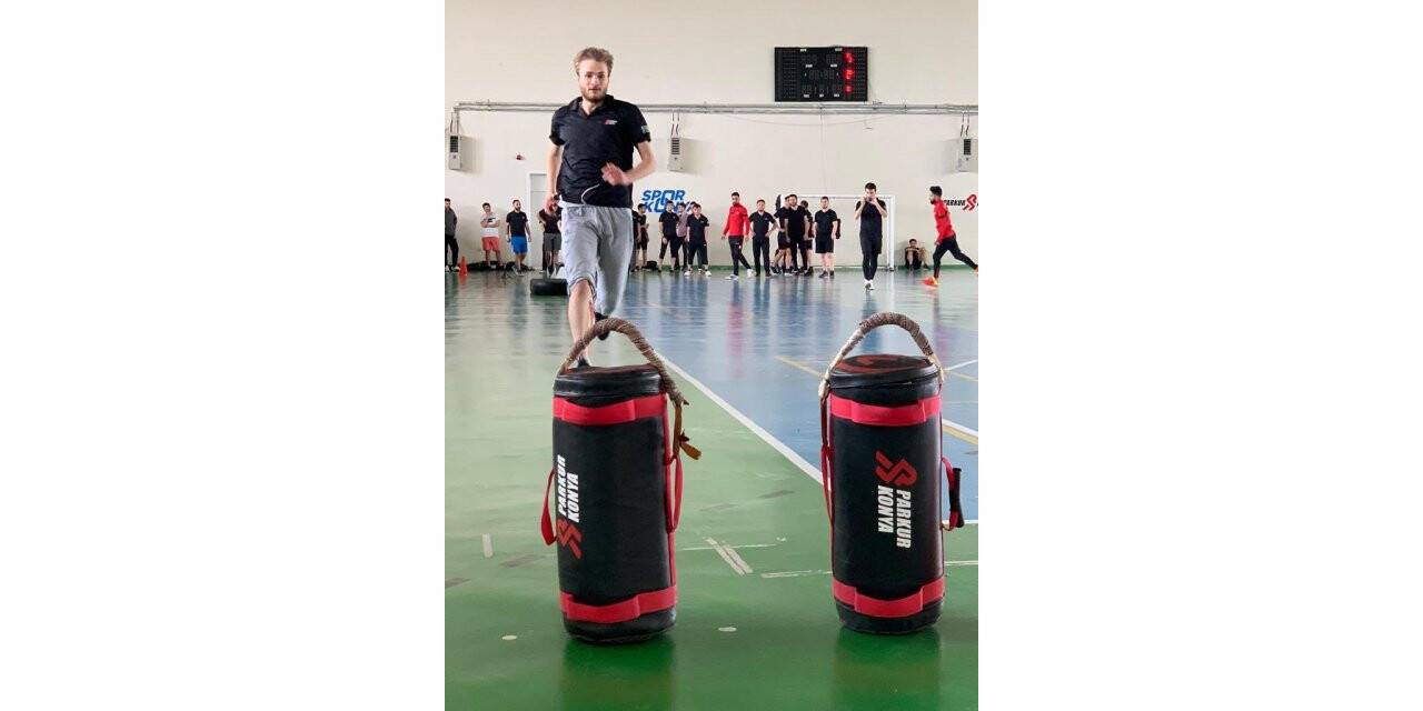 Gençler, sınavlara Parkur Konya'da hazırlanıyorlar