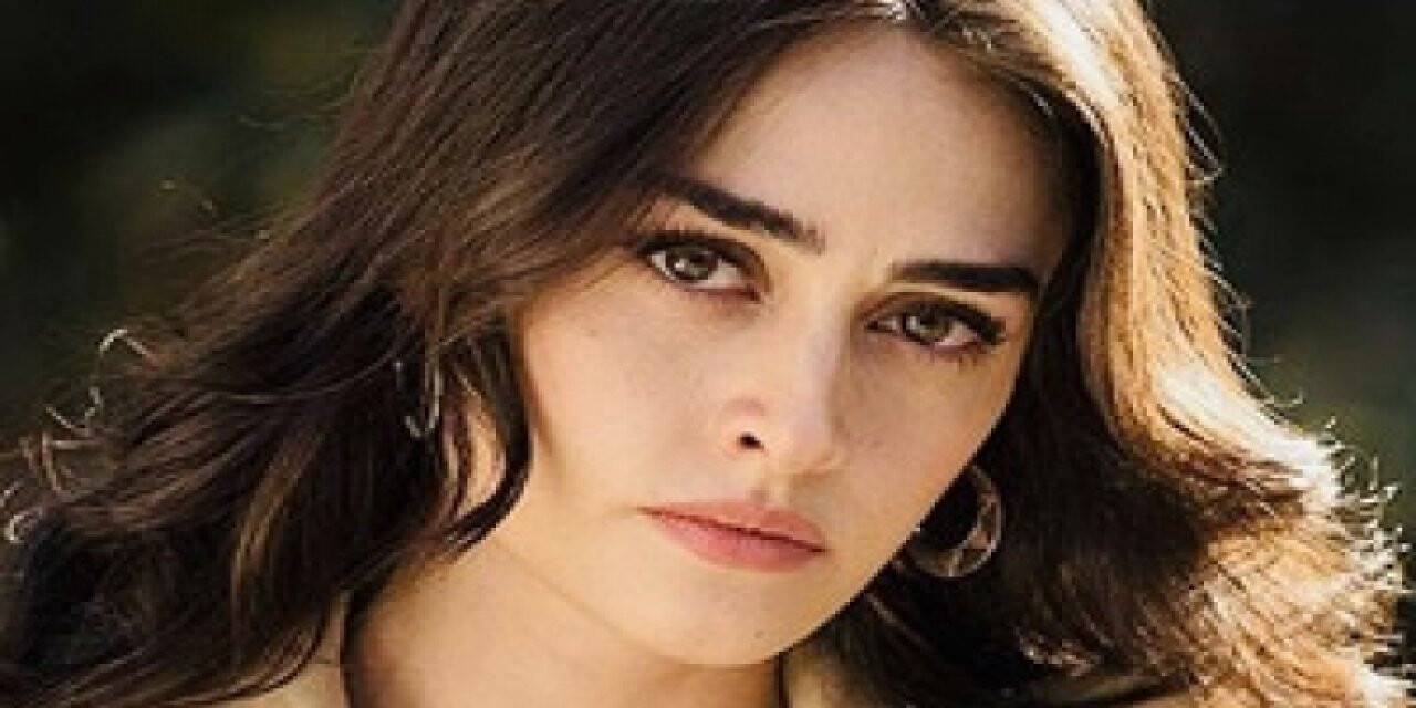Esra Bilgiç Kimdir?