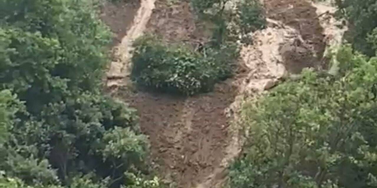 Heyelan anı kameralara yansıdı