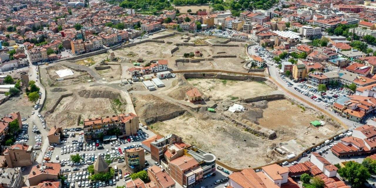 Kamu Yatırımlarıyla Yeni Bir Meram İnşa Ediliyor