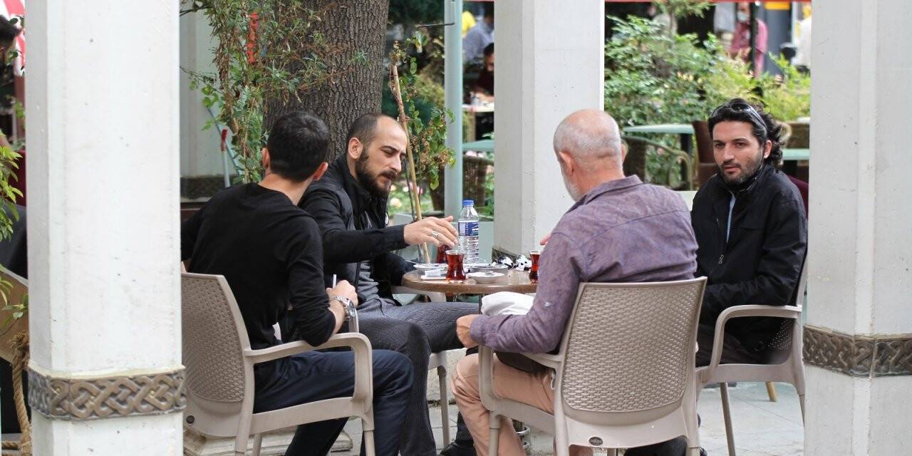 Konya’da lokanta ve kafeler hizmet vermeye başladı