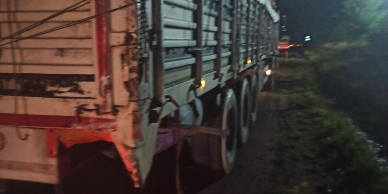 Konya yolunda kaza! Karpuz taşıyan tıra çarpan otomobilin sürücüsü hayatını kaybetti