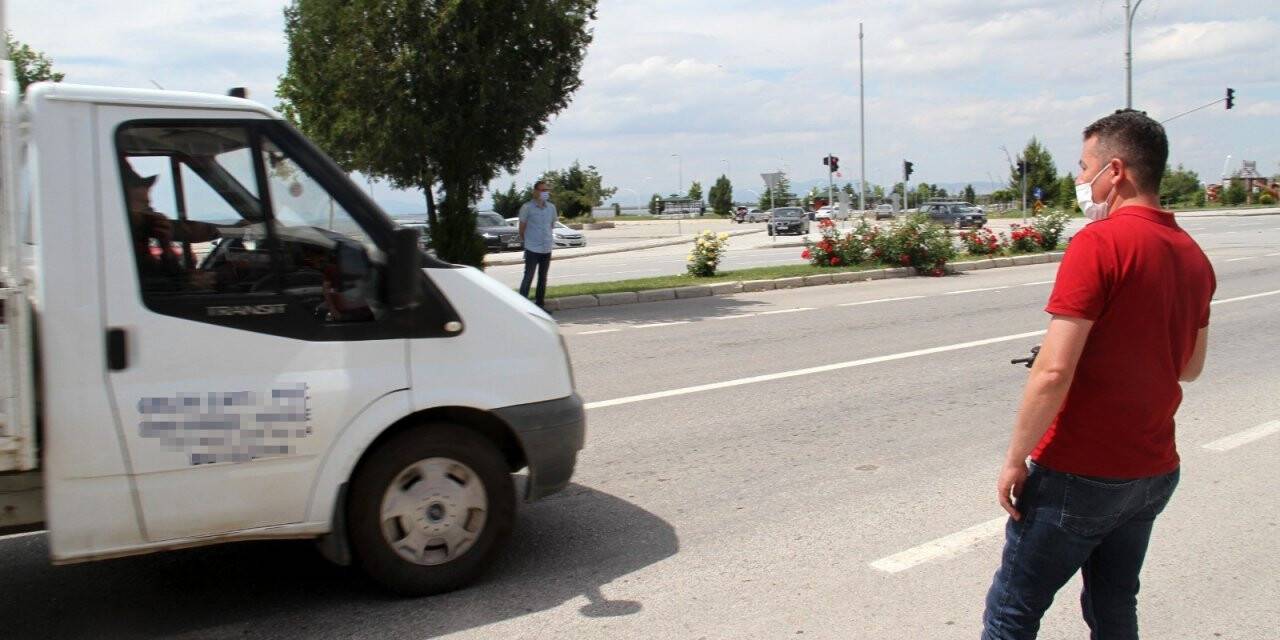 Polisten sivil kıyafetli trafik denetimi