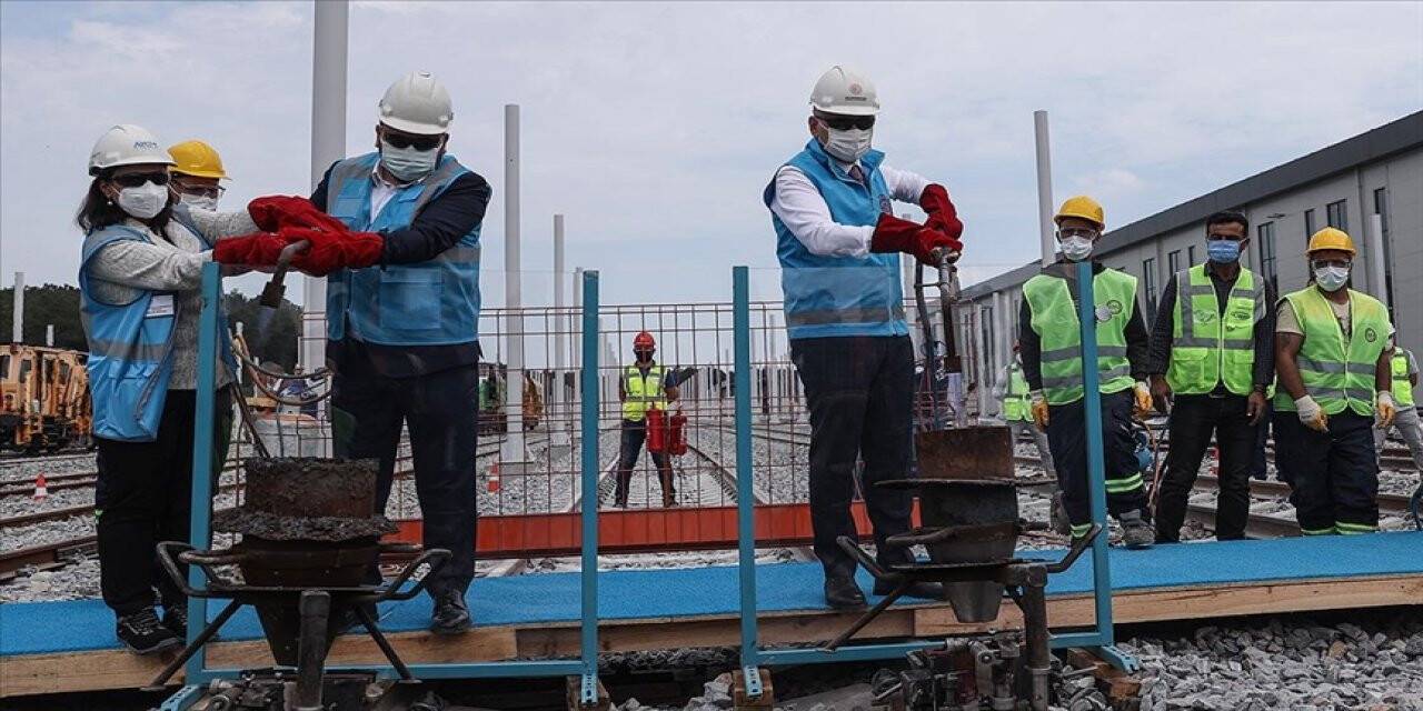 'İstanbul'daki 7 metro hattı 2023'te tamamlanmış olacak'