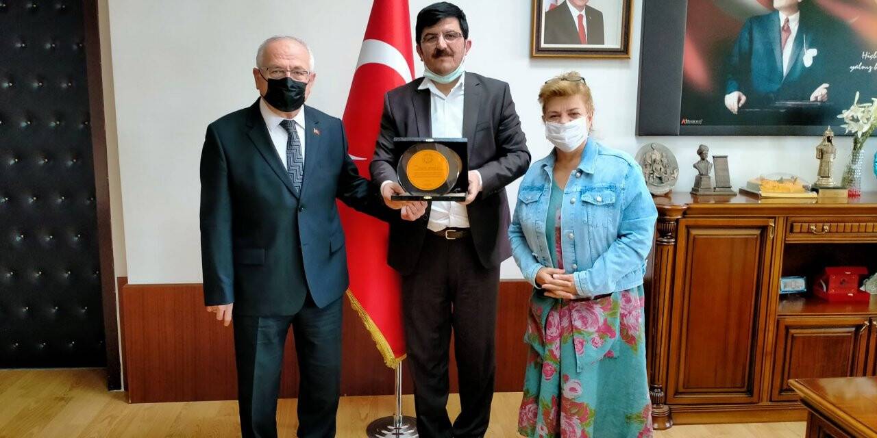 Gönül Gözü’nden KMÜ'ye ödül