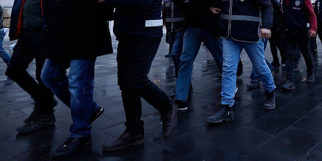 FETÖ'nün Kara Kuvvetleri Komutanlığı yapılanması soruşturmasında 40 gözaltı kararı verildi