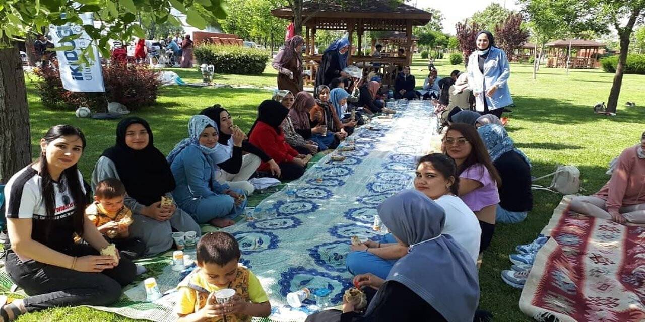 Uluslararası öğrenciler piknikte buluştu