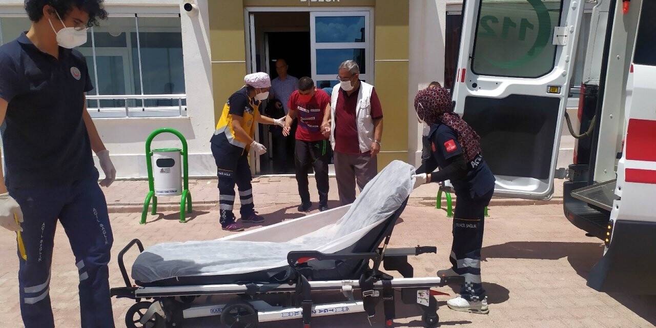 Konya'da aşı çalışmalarında evden hastaneye aşı hizmeti