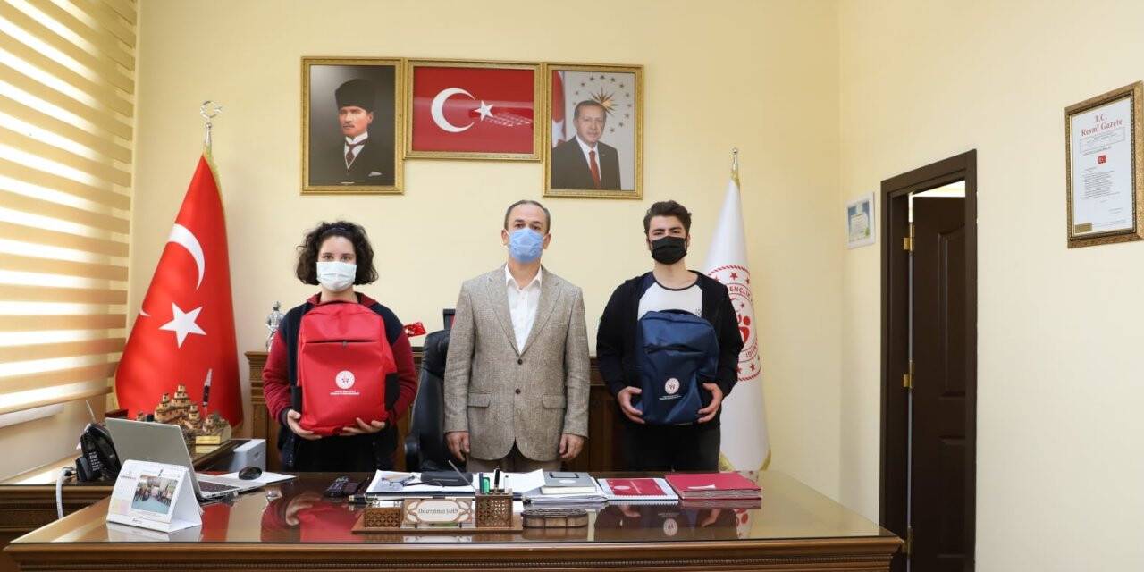 Şahin’den sporculara tebrik