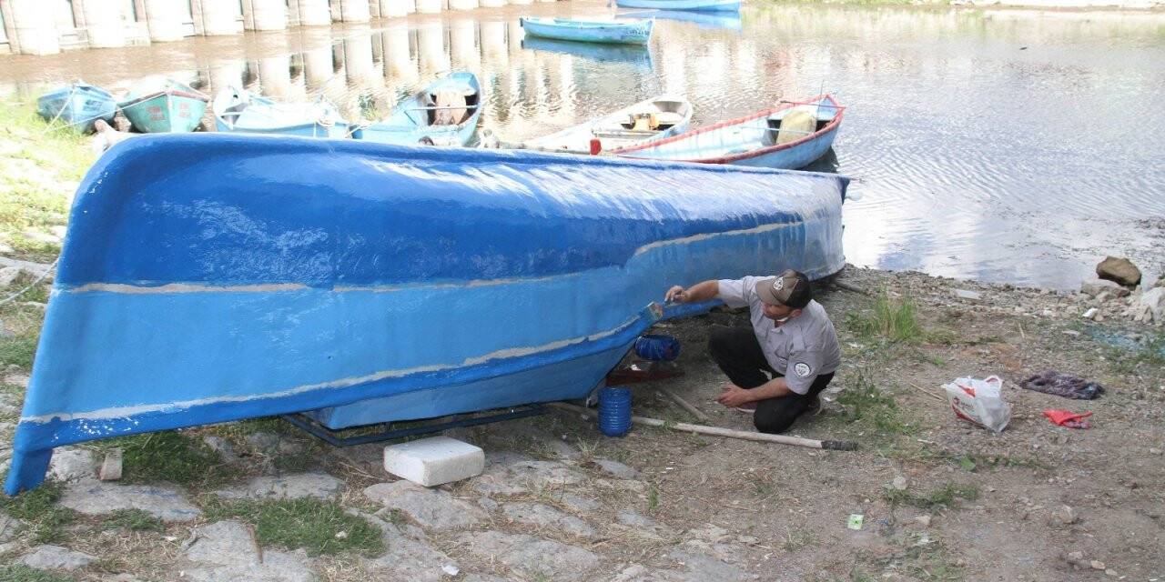 Beyşehir Gölü’nde balıkçılar, yeni av sezonuna hazırlanıyor
