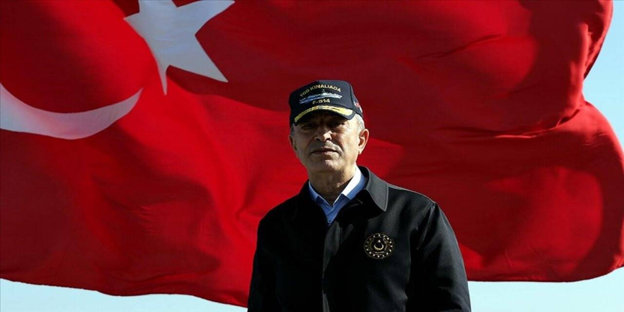 Hulusi Akar: Teröristlerin tüm inlerine girildi