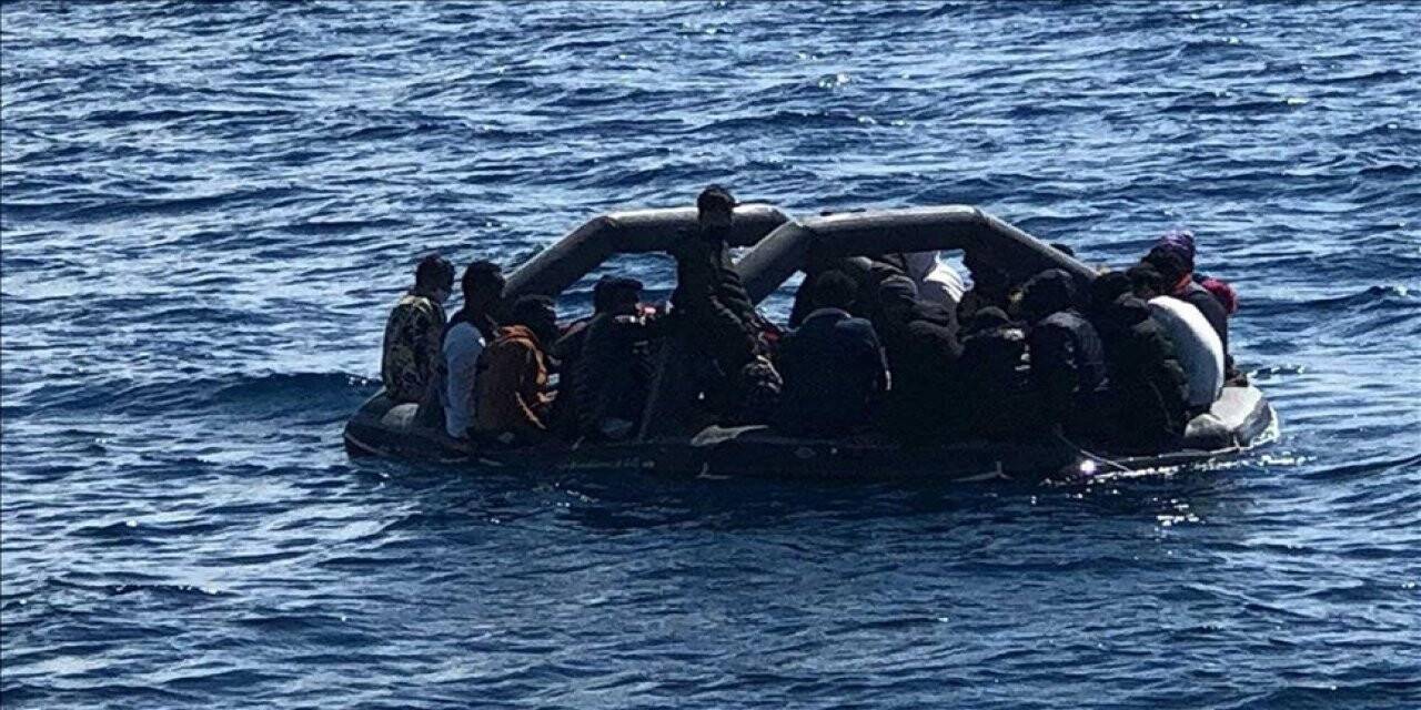 Yunanistan sığınmacılara karşı hukuk ihlallerine yenilerini ekliyor