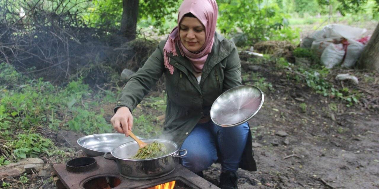 Ev hanımıydı Youtuber oldu, köyünün lezzetlerini dünyayla paylaşıyor
