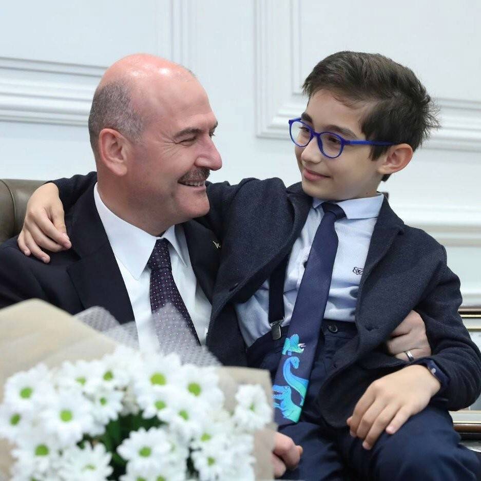 Bakan Soylu’dan Babalar Günü’nde şehit polis memuru Hüseyin Gül’e vefa