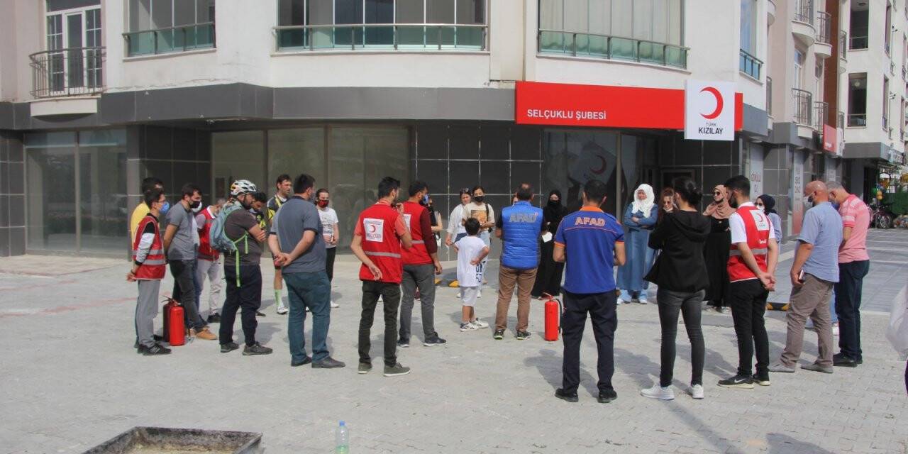 Gönüllüler AFAD'tan eğitim aldı