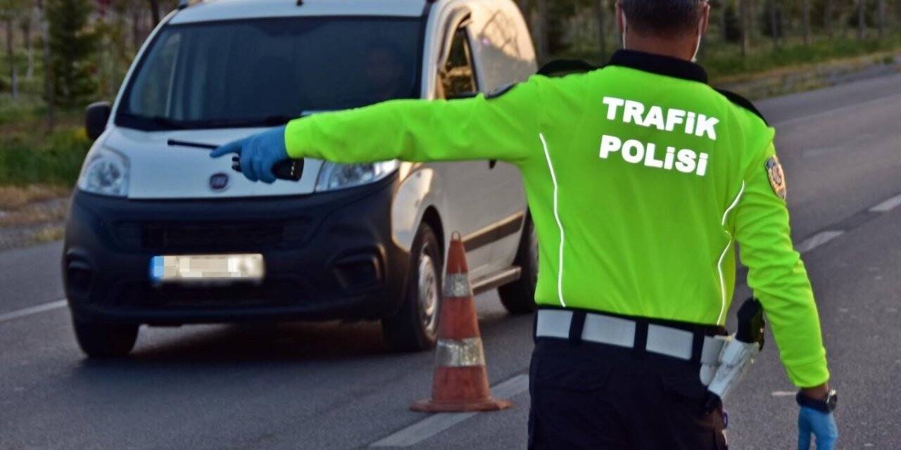 Konya’da kural ihlali yapan bin 596 sürücüye ceza