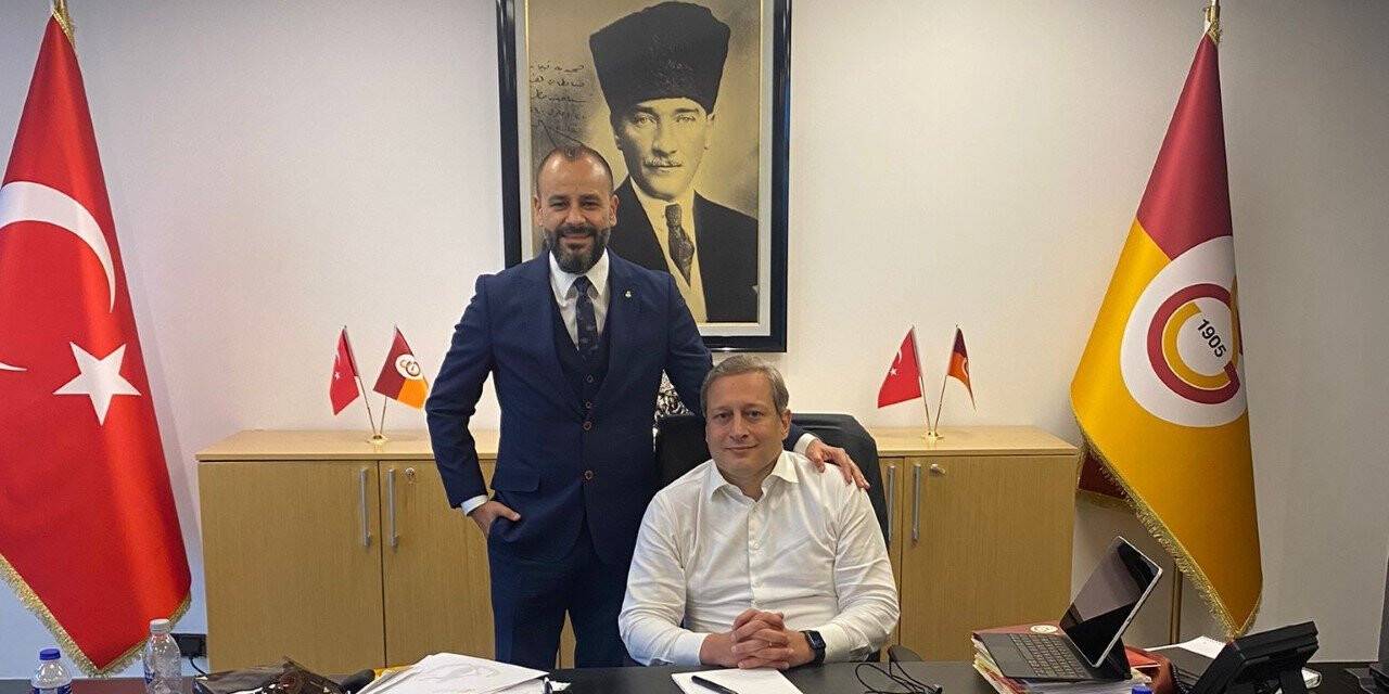 Galatasaray'da yeni yönetim mazbatasını aldı