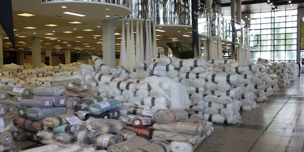 1 milyon metreyi aşkın kumaş bu fuarda meraklıları ile buluştu